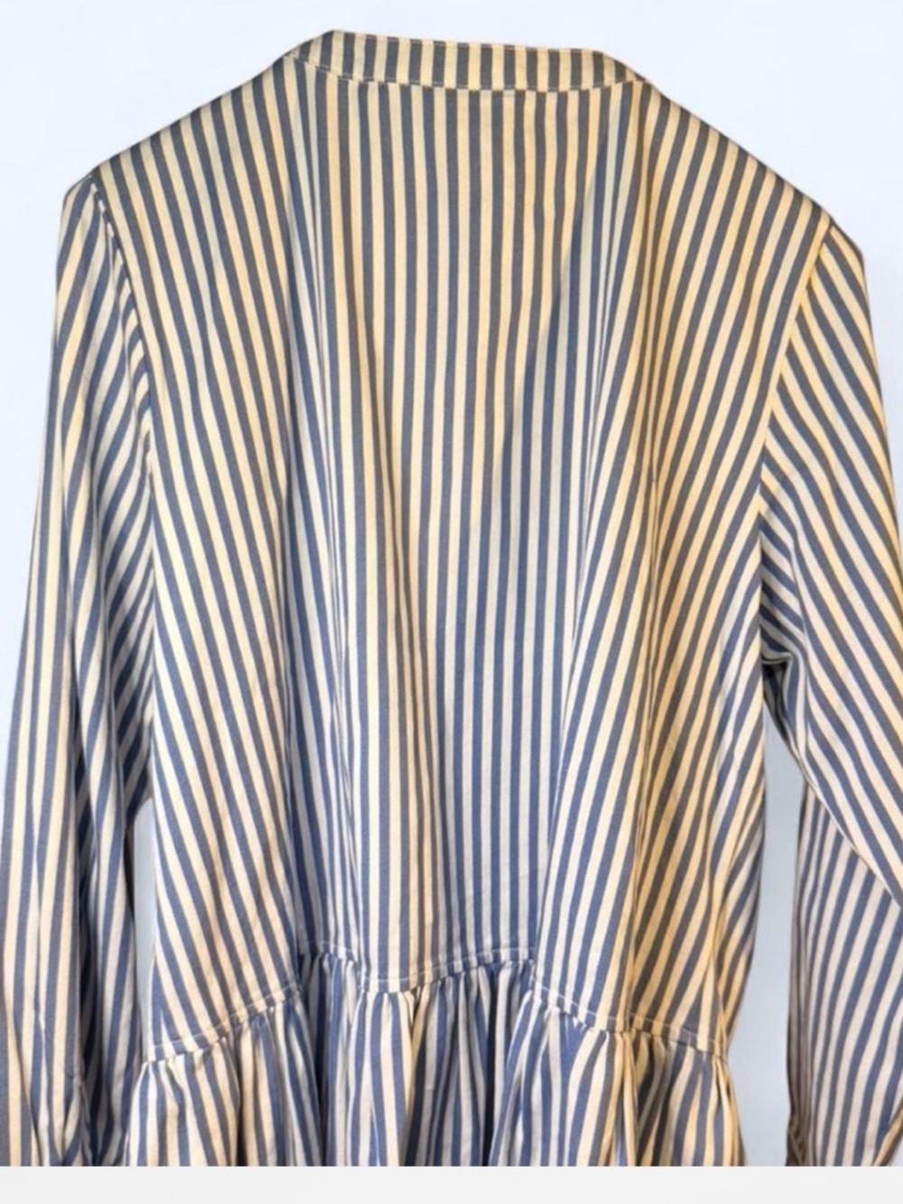 D&Co. Striped Zip-Front Peplum denim jacket in Blue and White - Picture 2 of 7